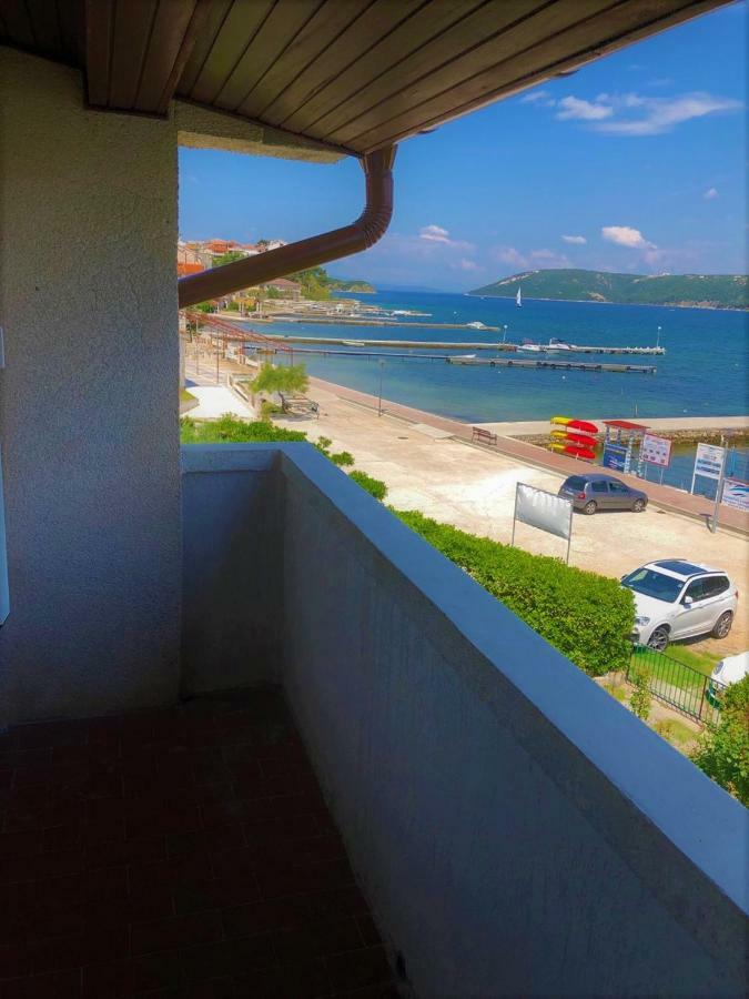 Apartments With Boat Mooring Marija Супетарска-Драга Экстерьер фото